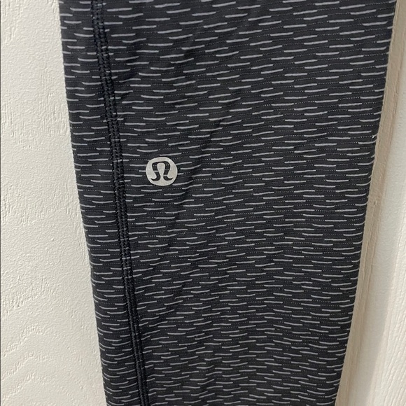 Lululemon Speed Up Tight 28" Score Jacquard Black Luna Size 4 - Picture 3 of 13